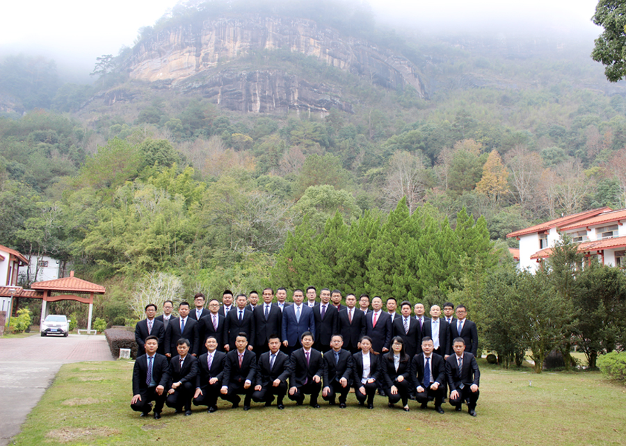 1545103965199000392.jpg 2.jpg