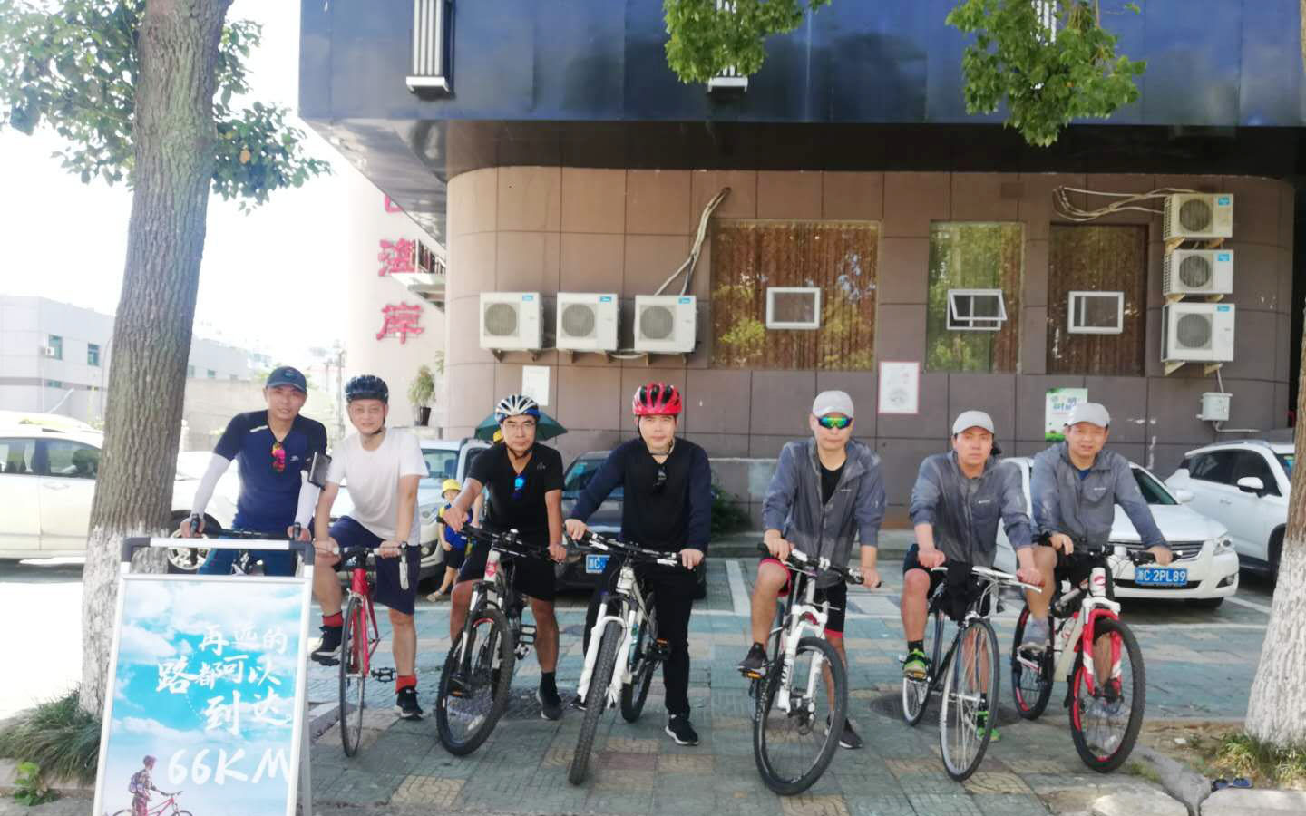 1597633136989021577.jpg 1597633136989021577.jpg